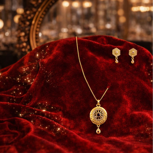 Classic Gold Pendant Necklace Set