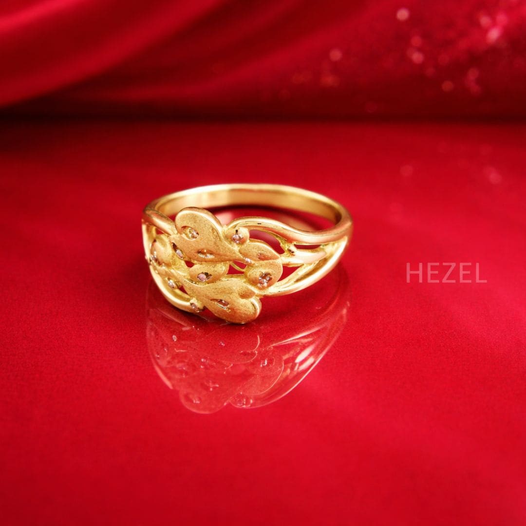 Regal Gold Ring