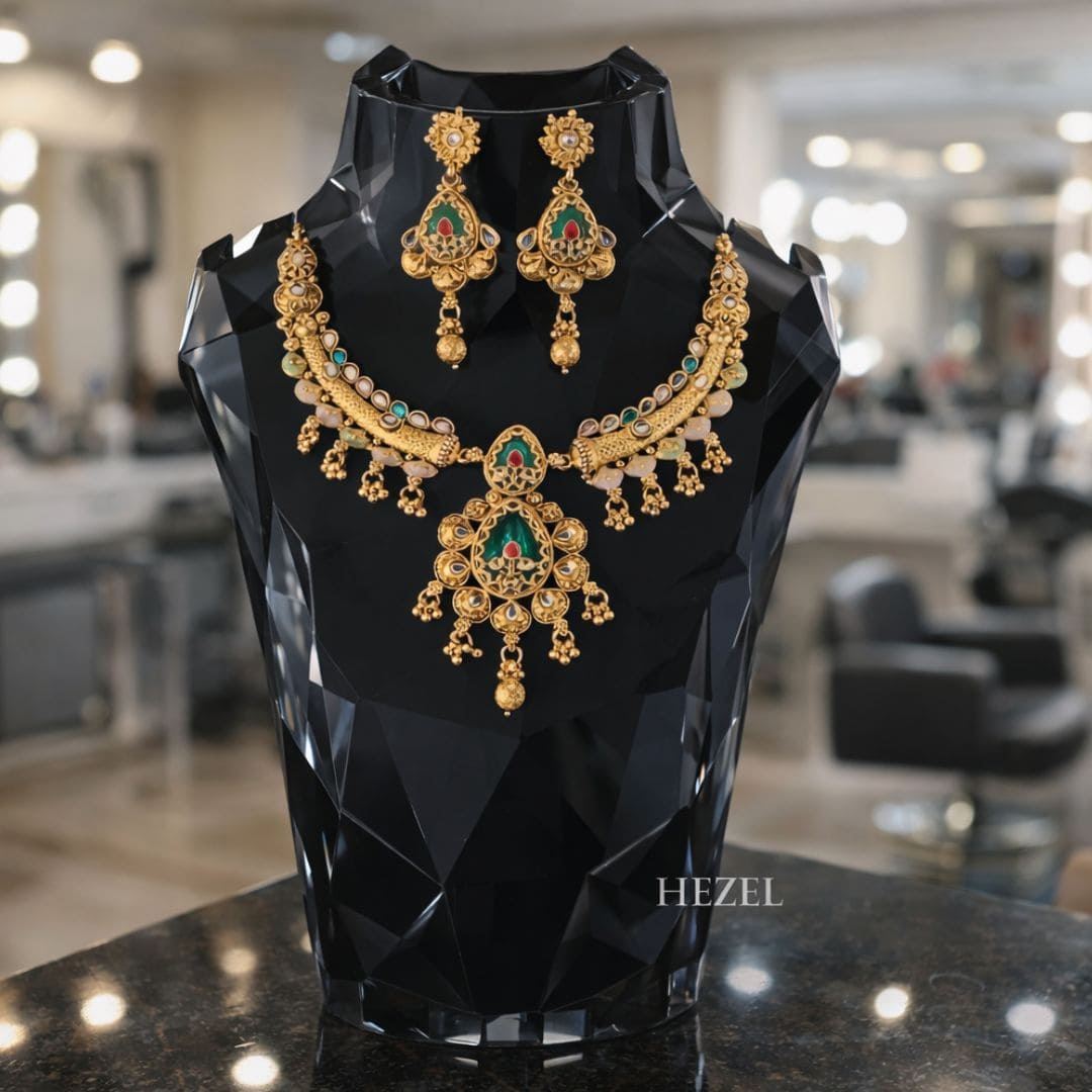 Emerald Kundan Statement Necklace Set