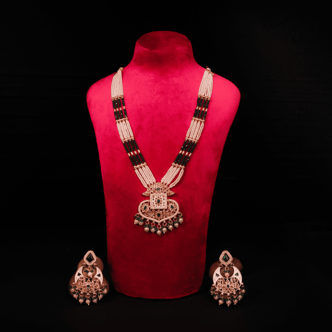 Traditional Jewelery Set