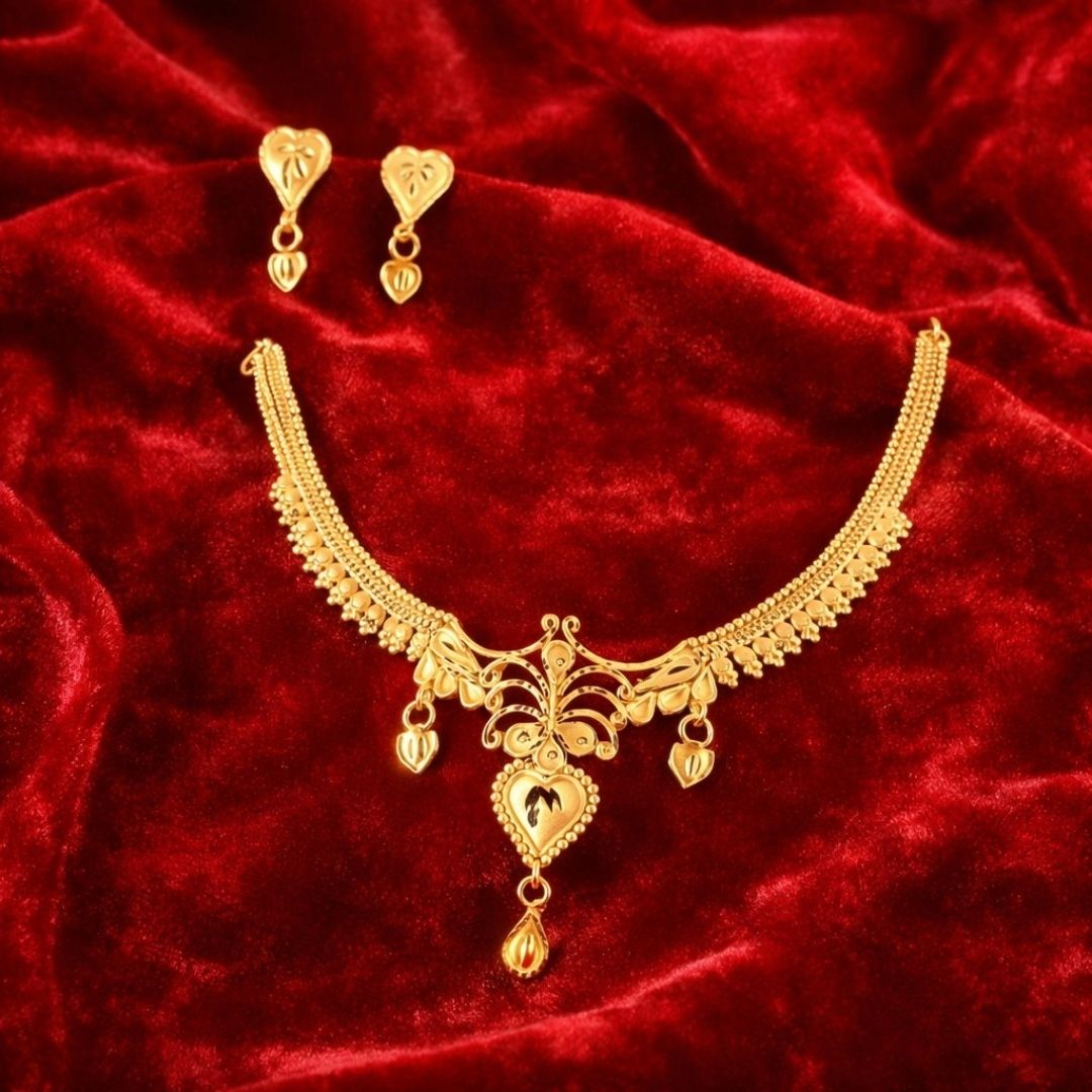 Royal Leaf Motif Gold-Tone Necklace Set